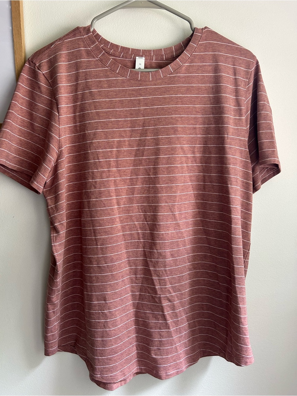 lululemon athletica women’s  Heathered Rust Stripe Crew Tee